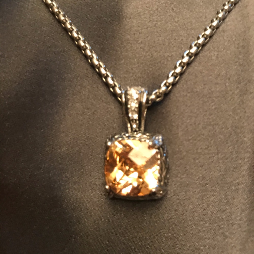 Yellow square stone necklace